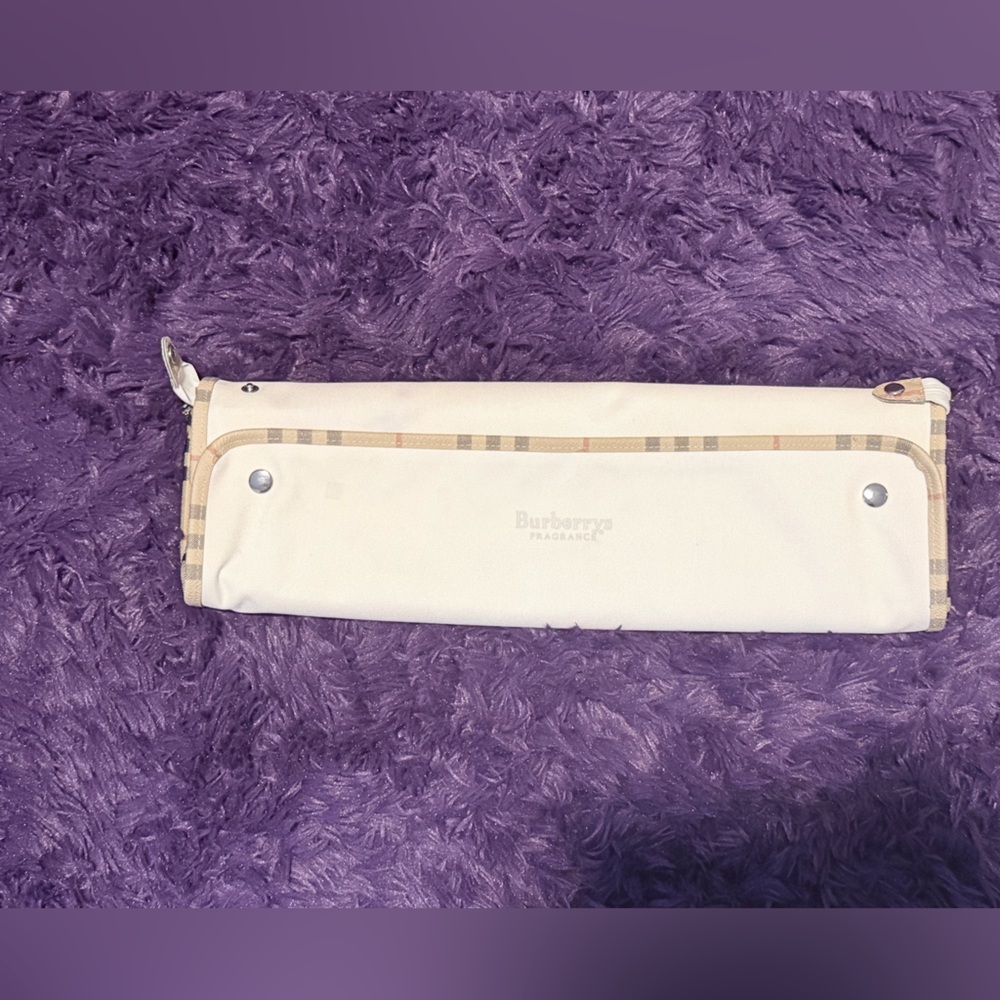Burberry Beige Fragrance Case